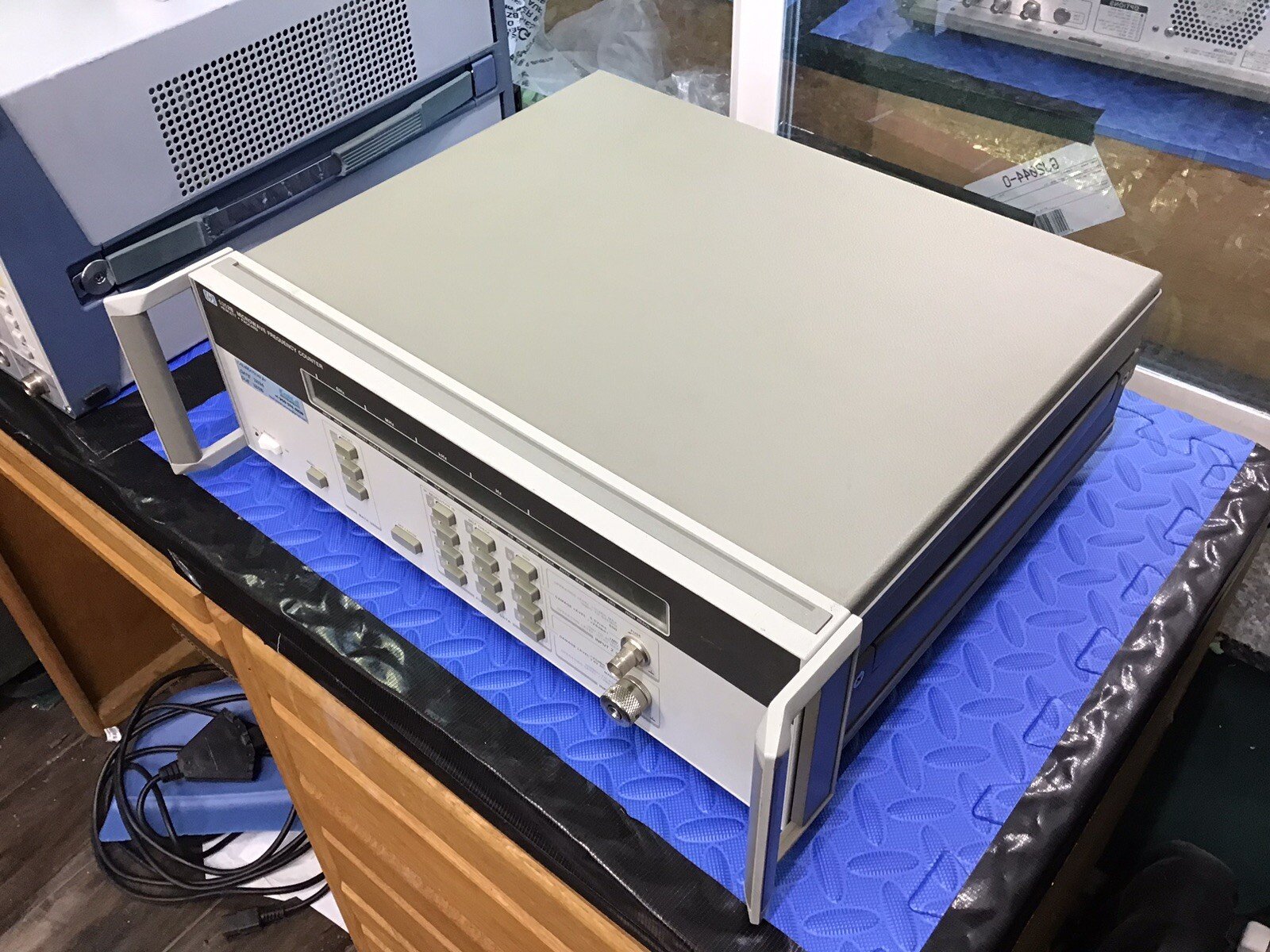 HP Agilent 5352B Microwave Frequency Counter - Calibrated, 10MHz-43GHz