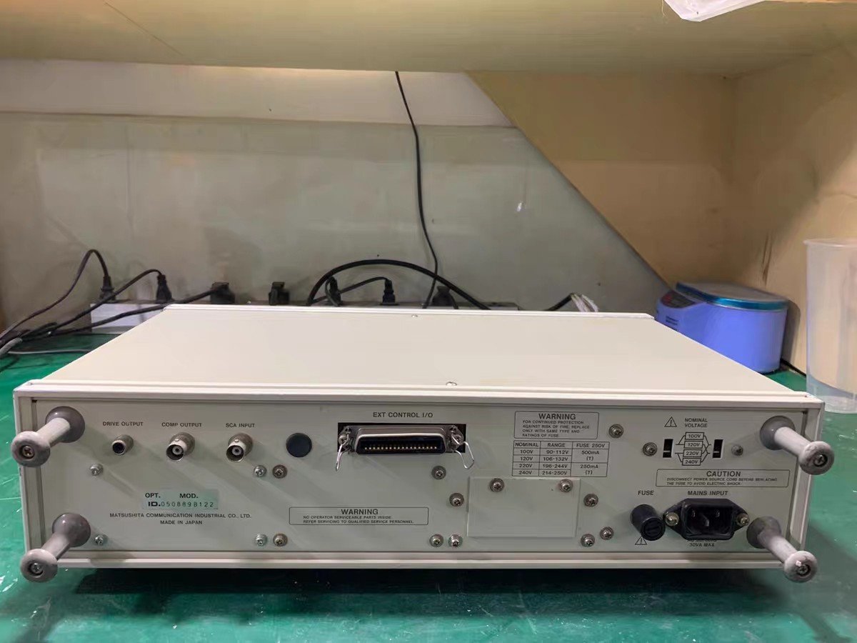 Panasonic VP-8175A AM/FM Signal Generator 0.1-110MHz - Image 2