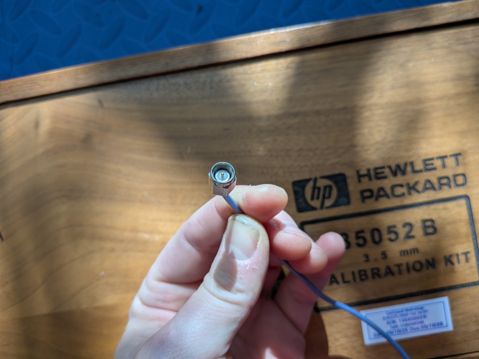 Huber & SUHNER Minibend Flex Cable - 50 GHz, SMA/3.5mm, R-14 35cm - Image 2