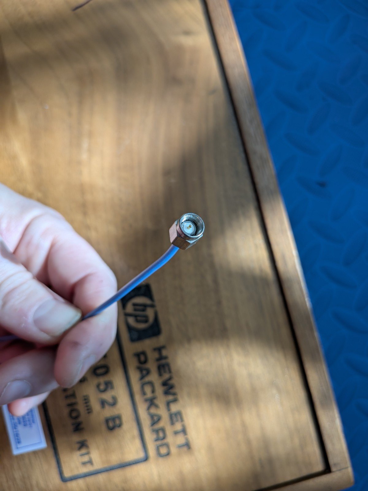 Huber & SUHNER Minibend Flex Cable - 50 GHz, SMA/3.5mm, R-14 35cm - Image 3