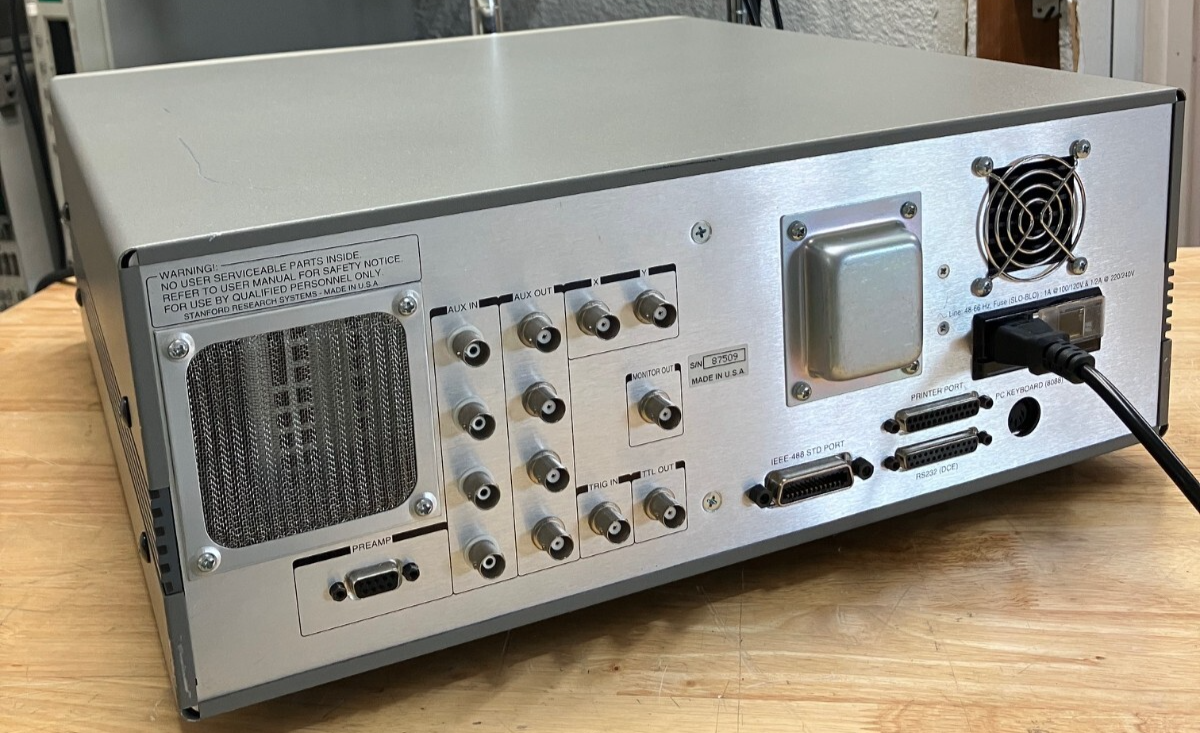 Stanford Research Systems SR850 100 kHz DSP Lock-In Amplifier with Data Calibration - Image 3